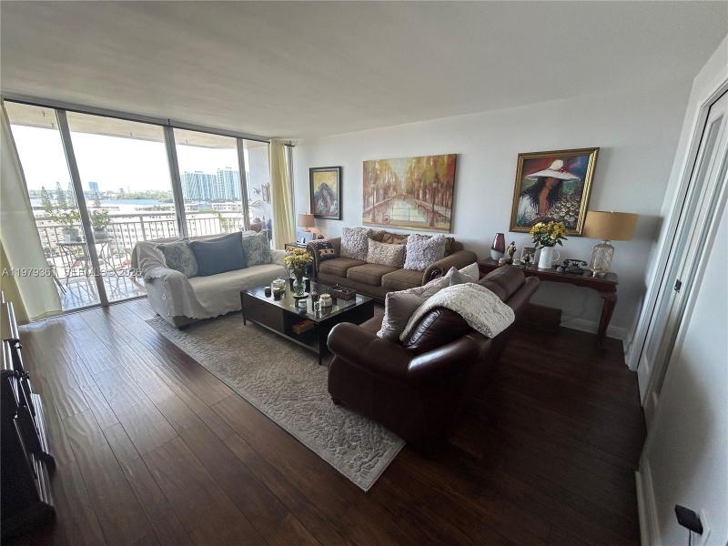 Alquiler de apartamento en Del Prado South Tower 904