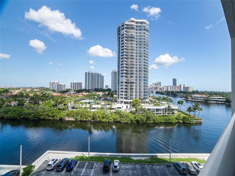 Comprar apartamento en Waterview 849