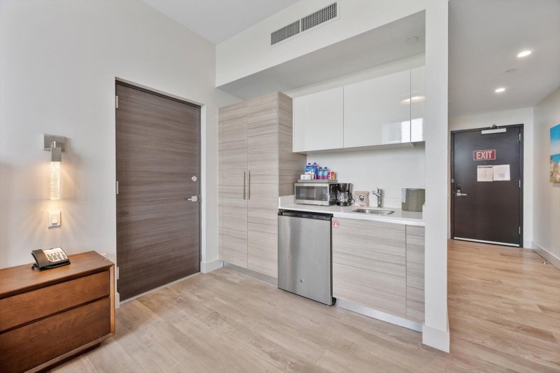 Condo for sale at Costa Hollywood Unit S404