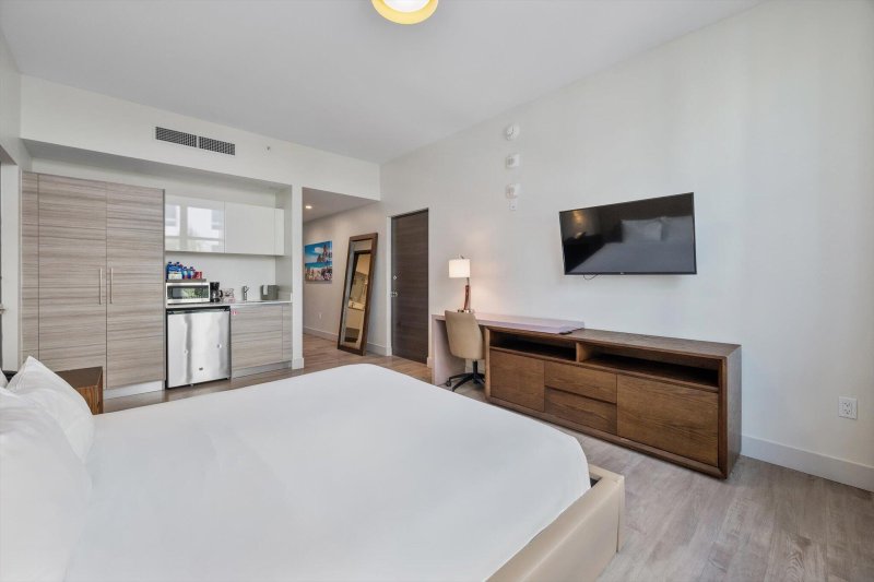 Condo for sale at Costa Hollywood Unit S404