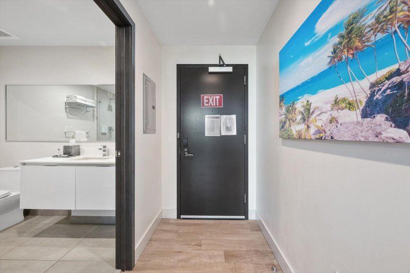 Condo for sale at Costa Hollywood Unit S404