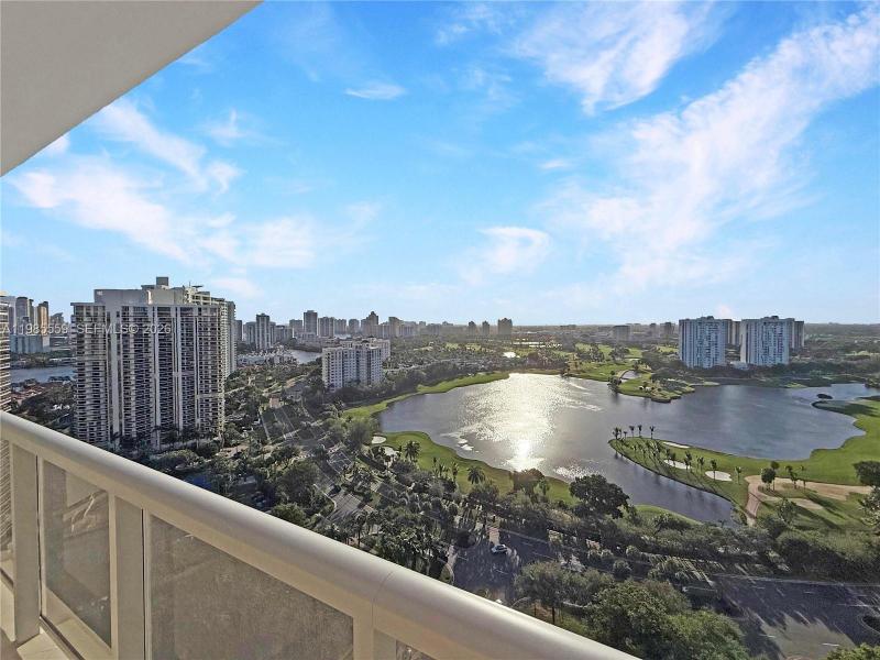 Comprar apartamento en Hamptons West 2409