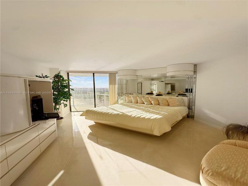 Comprar apartamento en Hamptons West 2409