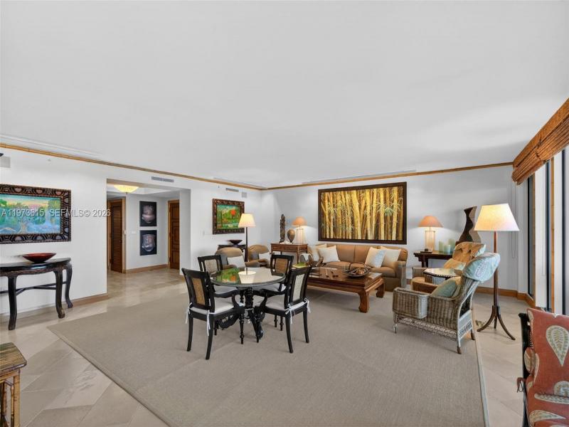 Comprar apartamento en Grand Bay Tower 801