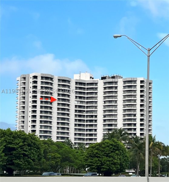 Apartment for rent at Parc Central Aventura 1711