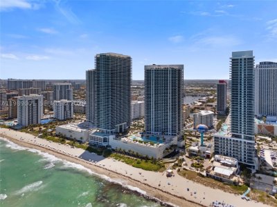 Beach Club Two Apt #1612