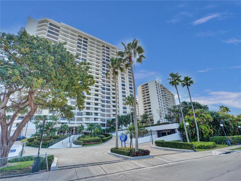 Condo for sale at Olympus Condo 808