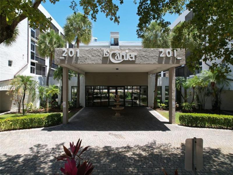 Le Cartier Apt #423