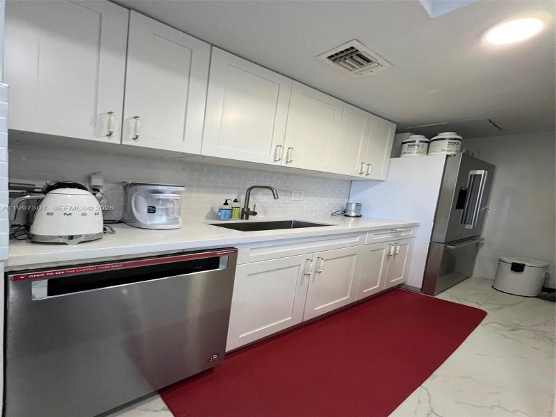 Condo for sale at Clipper 11M