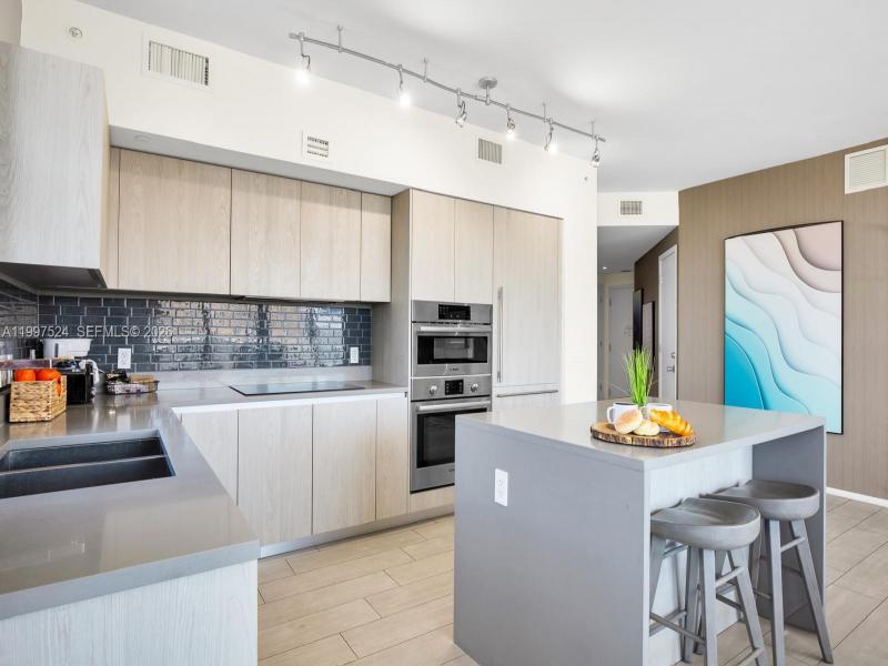 Condo for sale at Hyde Beach House R708