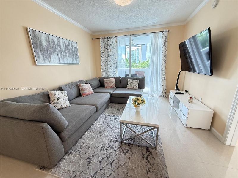 Alquiler de apartamento en Porto Bellagio 1502