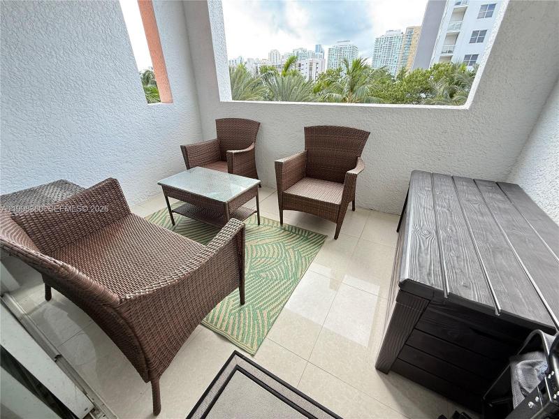 Alquiler de apartamento en Porto Bellagio 1502