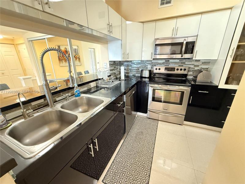Alquiler de apartamento en Porto Bellagio 1502
