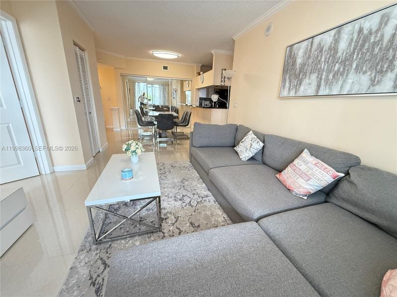 Alquiler de apartamento en Porto Bellagio 1502