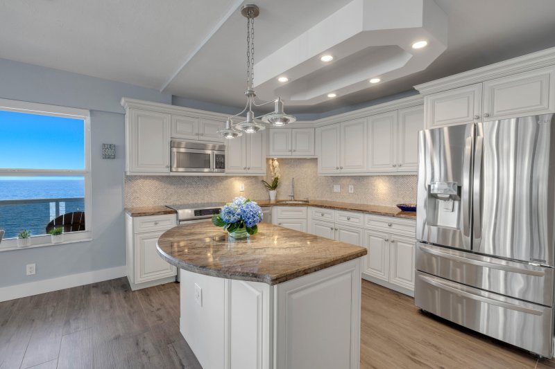 Condo for sale at Royal Ambassador 1205
