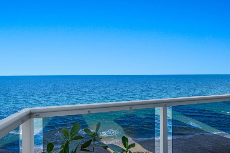 Condo for sale at Royal Ambassador 1205