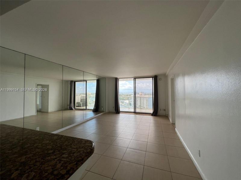 Sailboat Cay Apt #1402