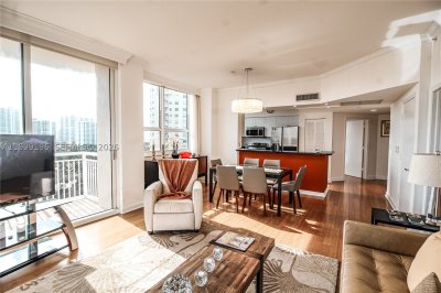 Turnberry On The Green Apt #1014