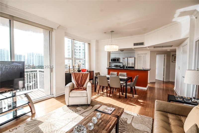 Condo for sale at Turnberry On The Green 1014