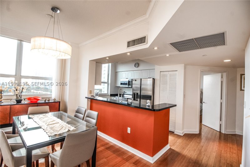 Condo for sale at Turnberry On The Green 1014