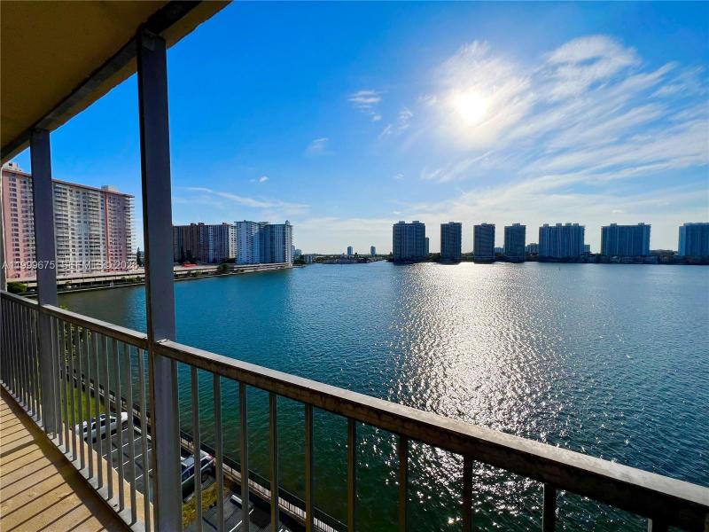 Comprar apartamento en Fairview House N701