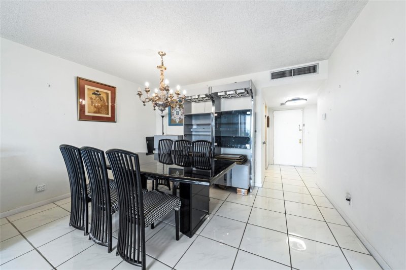 Condo for sale at Olympus Towers 301