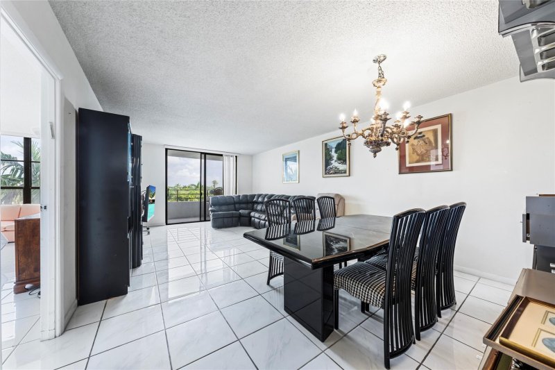 Condo for sale at Olympus Towers 301