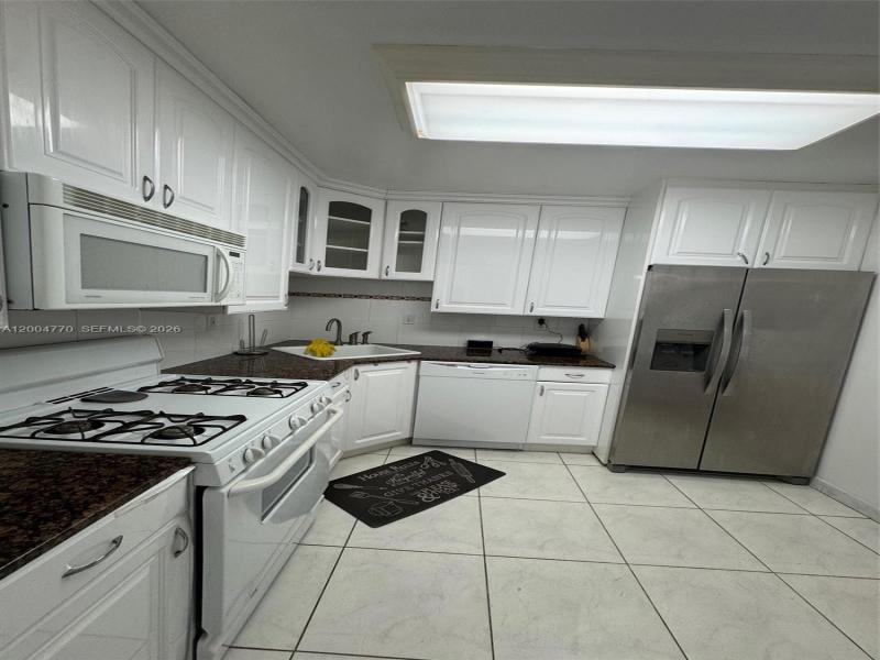 Condo for sale at Parker Plaza Estates 403