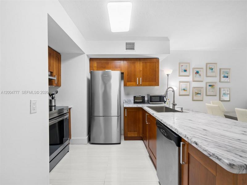 Property photo # 8