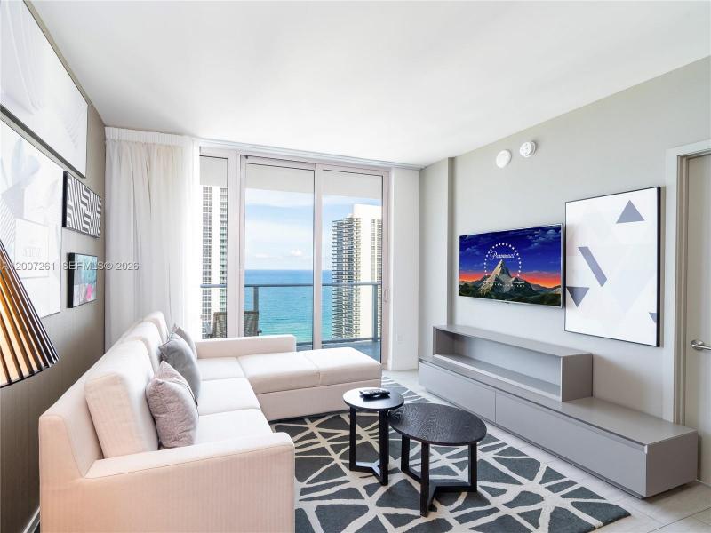 Hyde Beach House Apt #R2905