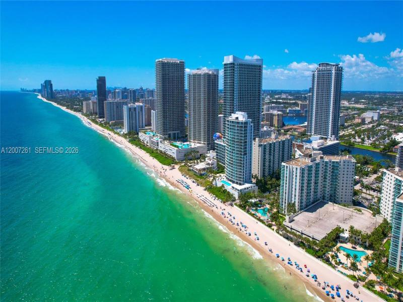 Comprar apartamento no Hyde Beach House R2905