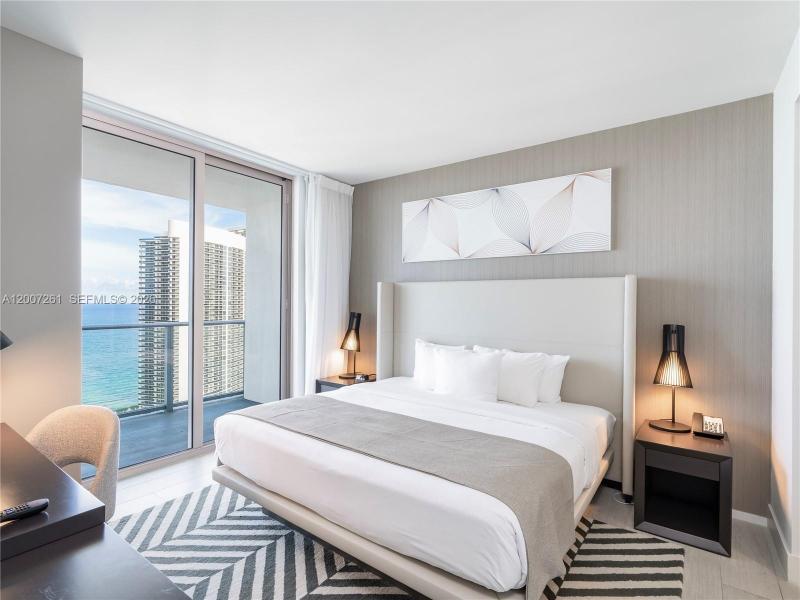 Comprar apartamento no Hyde Beach House R2905