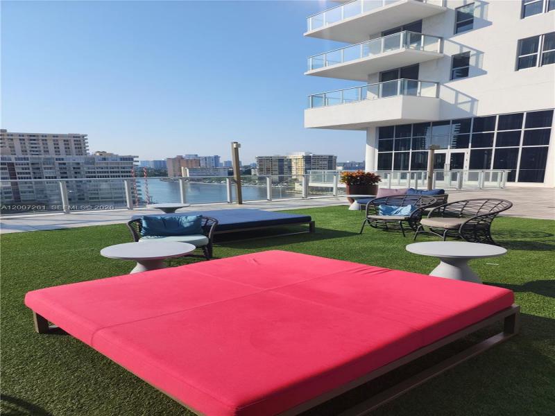 Comprar apartamento no Hyde Beach House R2905