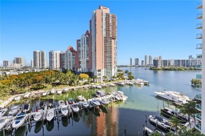 Aventura Marina Apt #403
