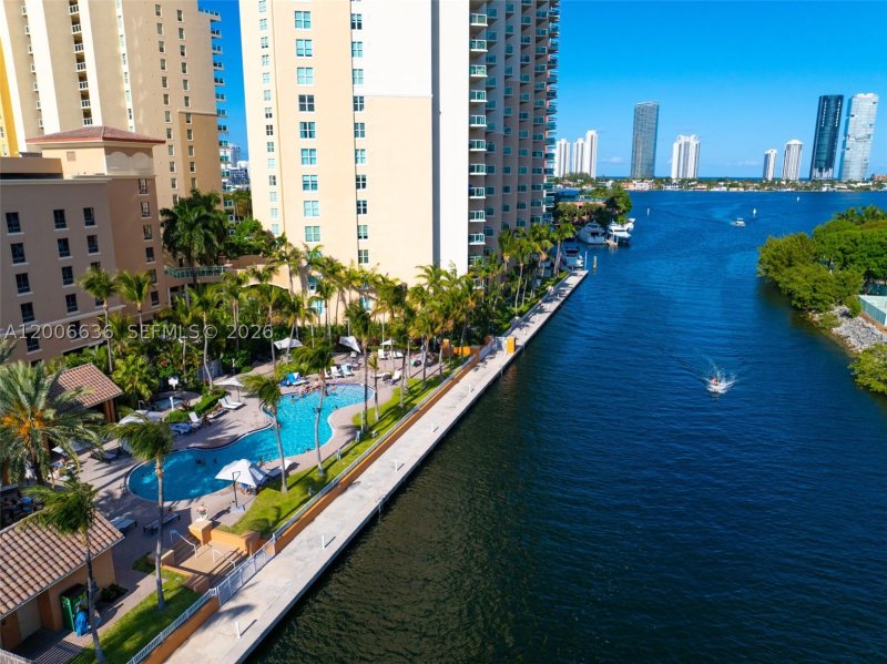 Comprar apartamento no Aventura Marina 403