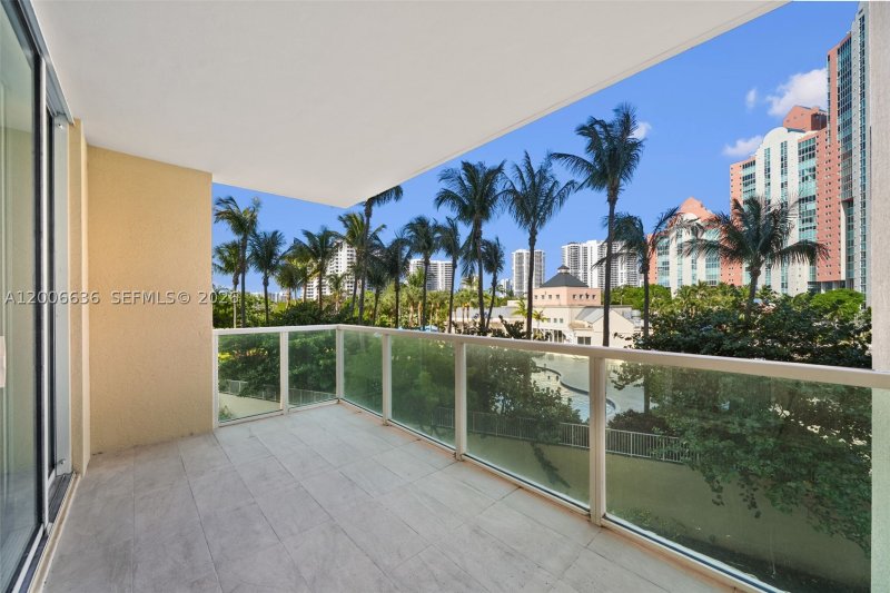 Comprar apartamento no Aventura Marina 403