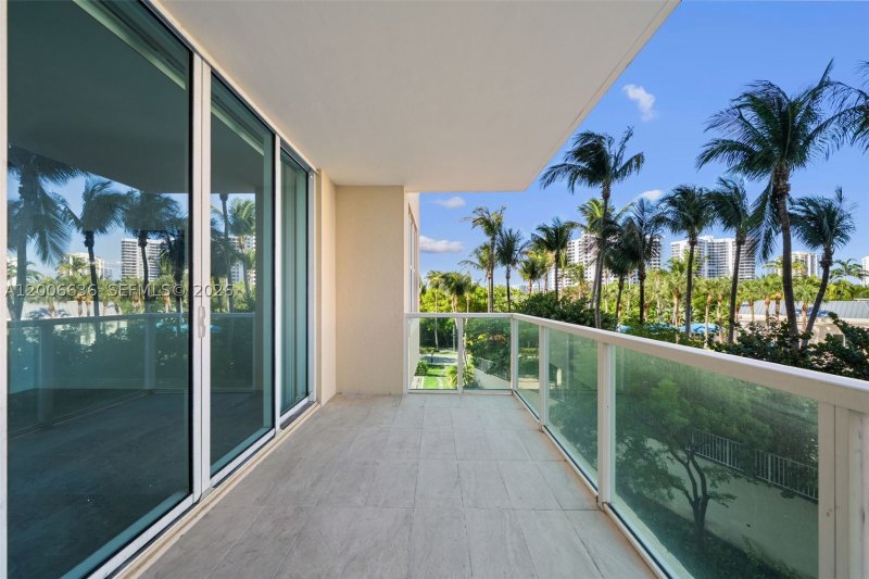 Comprar apartamento no Aventura Marina 403