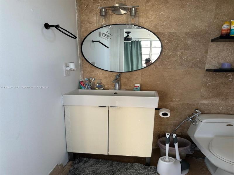 Comprar apartamento en Bayview Towers B811