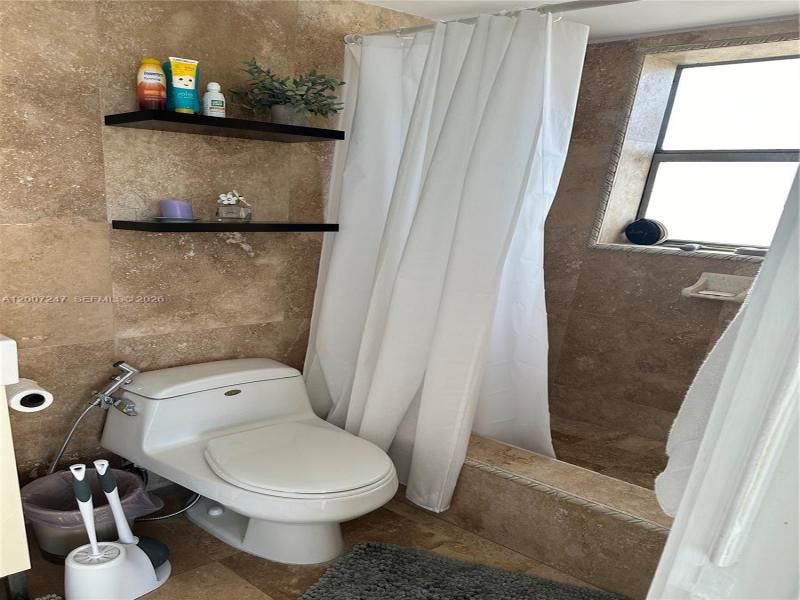 Comprar apartamento en Bayview Towers B811