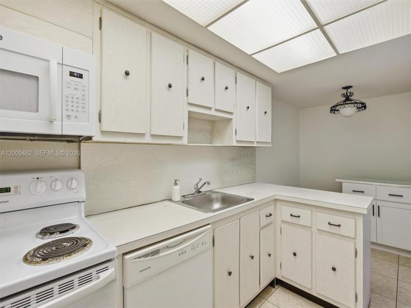 Comprar apartamento en Del Prado South Tower 802