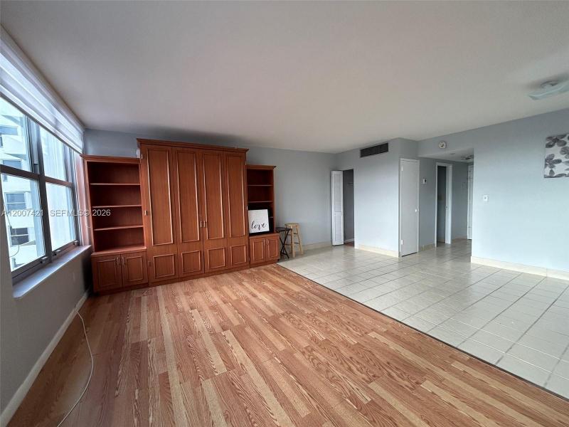 Condo for sale at Triton Towers 1040