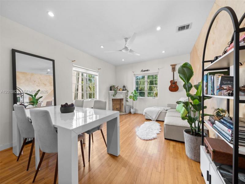 Property photo # 0