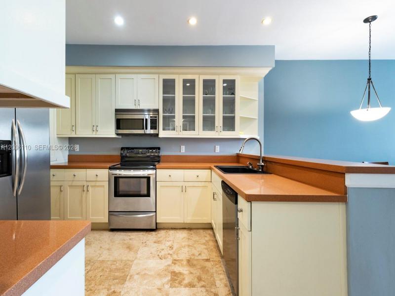 Condo for sale at Island Terrace LE