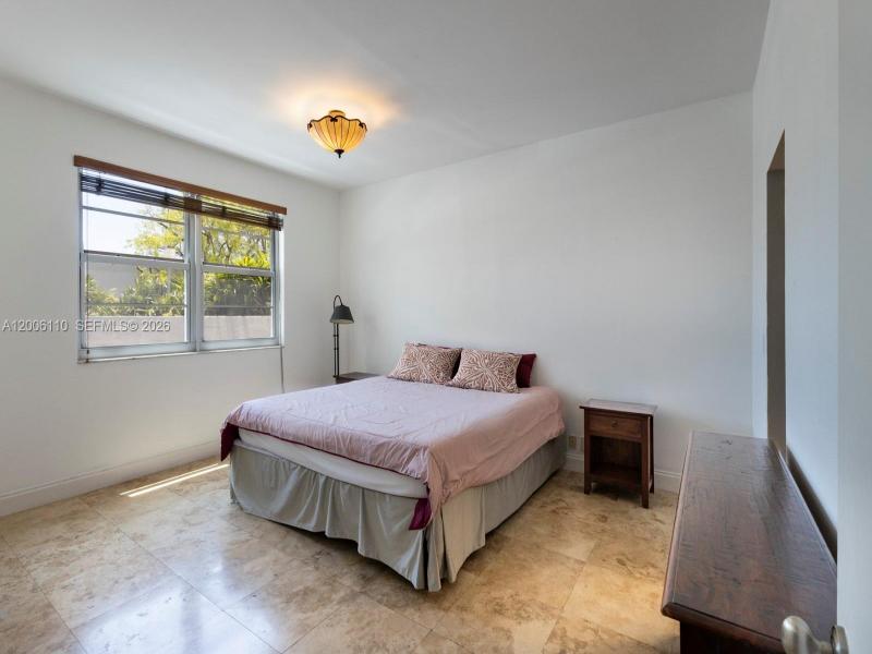 Condo for sale at Island Terrace LE