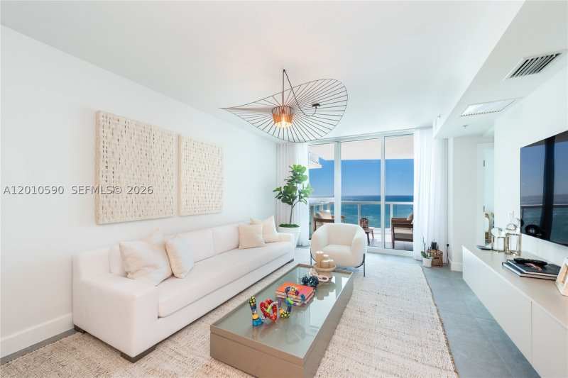 Mosaic Miami Beach Apt #1502