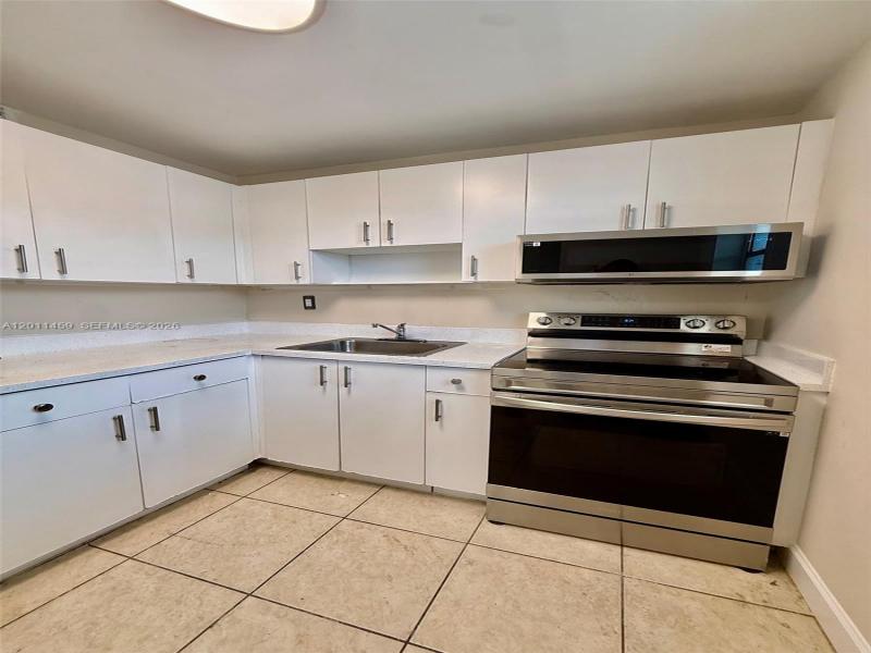 Property photo # 9