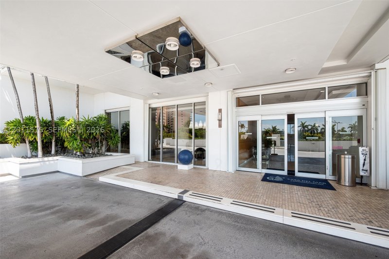Condo for sale at Casa Del Mar 7D