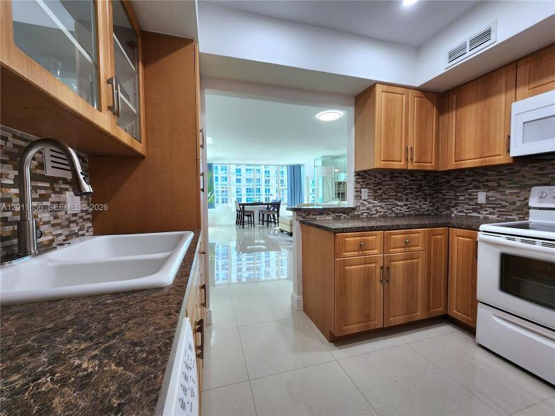 Property photo # 8