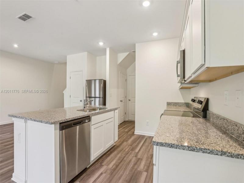 Property photo # 2