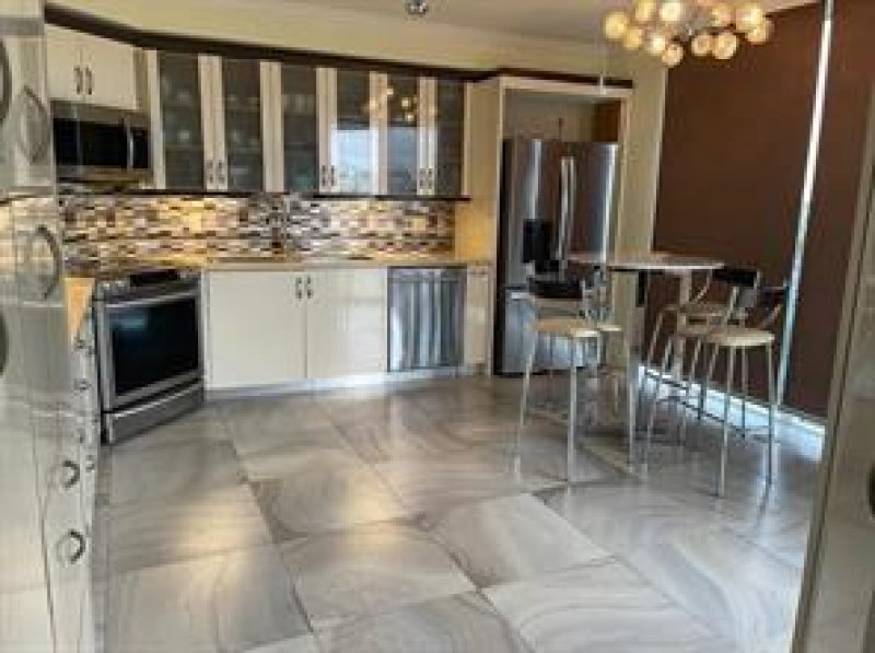 Condo for sale at The Pinnacle 806